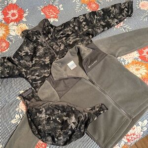 Columbia Gray and Black Fleece Jacket. Size Boys XS 6/7